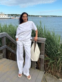 Shanina Shaik feet photo thumbnail