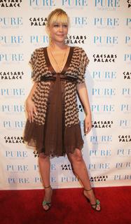 Shanna Moakler feet photo 4