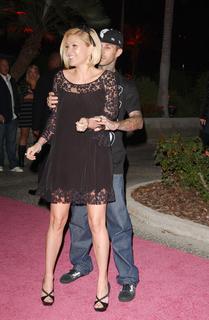 Shanna Moakler feet photo 16