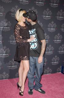 Shanna Moakler feet photo 15
