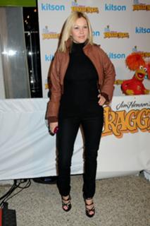 Shanna Moakler feet photo 2