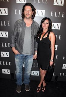 Shannen Doherty feet photo thumbnail