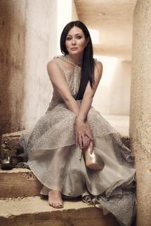 Shannen Doherty feet photo thumbnail