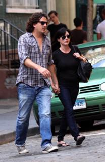 Shannen Doherty feet photo thumbnail