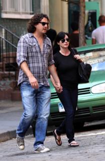 Shannen Doherty feet photo thumbnail