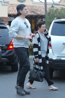 Shannen Doherty feet photo thumbnail