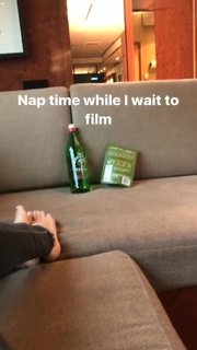 Shannen Doherty feet photo thumbnail