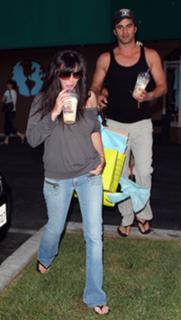 Shannen Doherty feet photo thumbnail