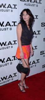 Shannen Doherty feet photo thumbnail