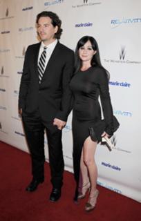 Shannen Doherty feet photo thumbnail