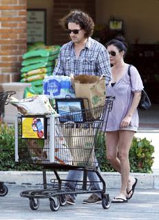 Shannen Doherty feet photo thumbnail
