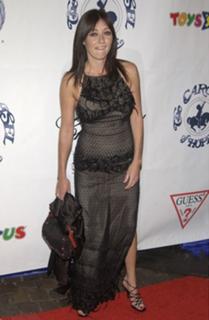 Shannen Doherty feet photo thumbnail