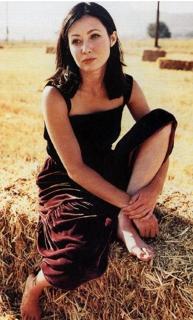 Shannen Doherty feet photo thumbnail