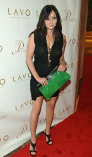 Shannen Doherty feet photo thumbnail