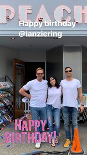 Shannen Doherty feet photo thumbnail