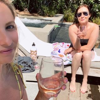 Shannen Doherty feet photo thumbnail