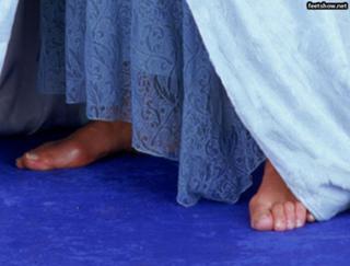 Shannen Doherty feet photo thumbnail