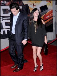 Shannen Doherty feet photo thumbnail