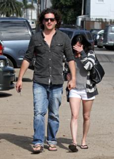 Shannen Doherty feet photo thumbnail