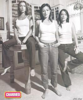 Shannen Doherty feet photo thumbnail