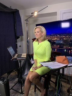 Shannon Bream feet photo thumbnail
