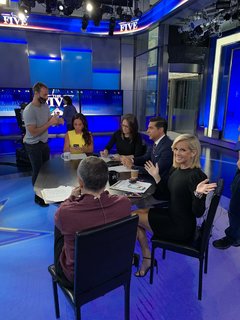 Shannon Bream feet photo thumbnail