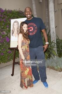 Shannon Elizabeth feet photo thumbnail