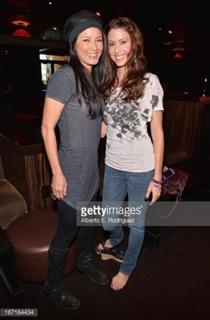 Shannon Elizabeth feet photo thumbnail