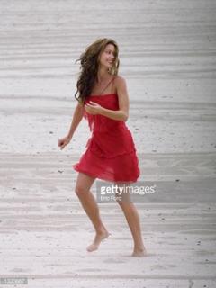 Shannon Elizabeth feet photo thumbnail