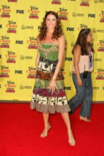 Shannon Elizabeth feet photo thumbnail