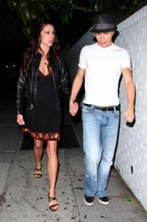 Shannon Elizabeth feet photo thumbnail