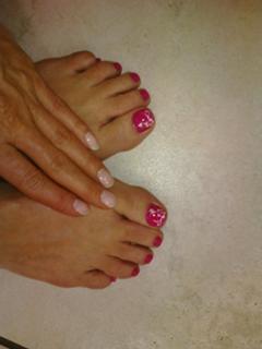 Shannon Elizabeth feet photo thumbnail