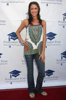 Shannon Elizabeth feet photo thumbnail