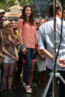 Shannon Elizabeth feet photo thumbnail