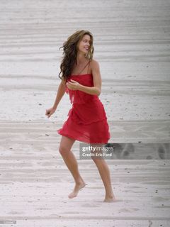 Shannon Elizabeth feet photo 20