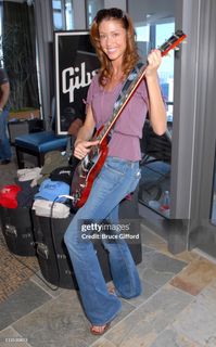 Shannon Elizabeth feet photo 20