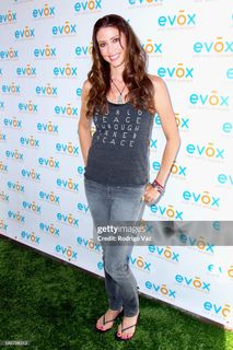 Shannon Elizabeth feet photo 14