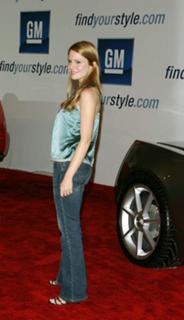 Shannon Lucio feet photo 5