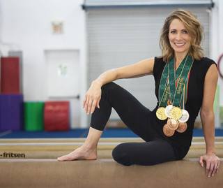 Shannon Miller feet photo 11