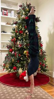 Shannon Miller feet photo 8