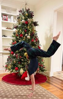 Shannon Miller feet photo 7