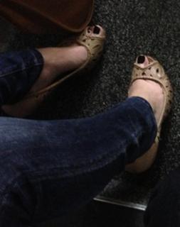 Shannon Tweed feet photo thumbnail