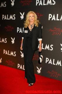 Shannon Tweed feet photo thumbnail