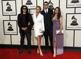 Shannon Tweed feet photo thumbnail