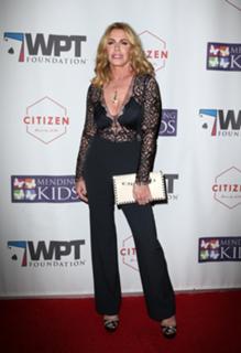 Shannon Tweed feet photo thumbnail