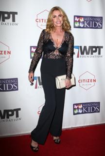 Shannon Tweed feet photo thumbnail