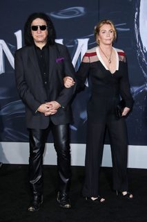 Shannon Tweed feet photo thumbnail