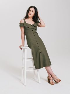 Shannon Woodward feet photo thumbnail
