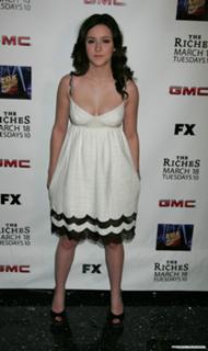 Shannon Woodward feet photo thumbnail