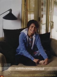 Shannyn Sossamon feet photo thumbnail
